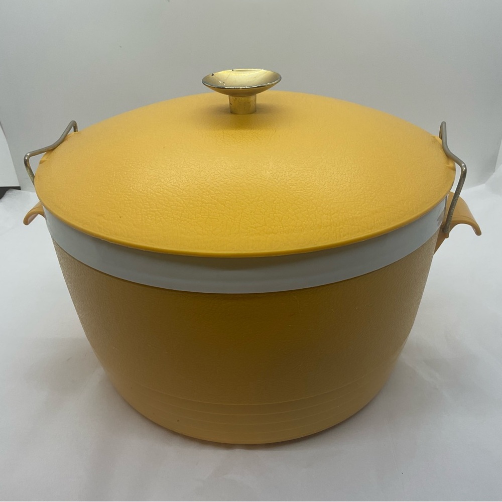Vintage SunFrost Therm-O-Ware Ice Bucket, Gold Barware Hot Cold Insulated Lidded